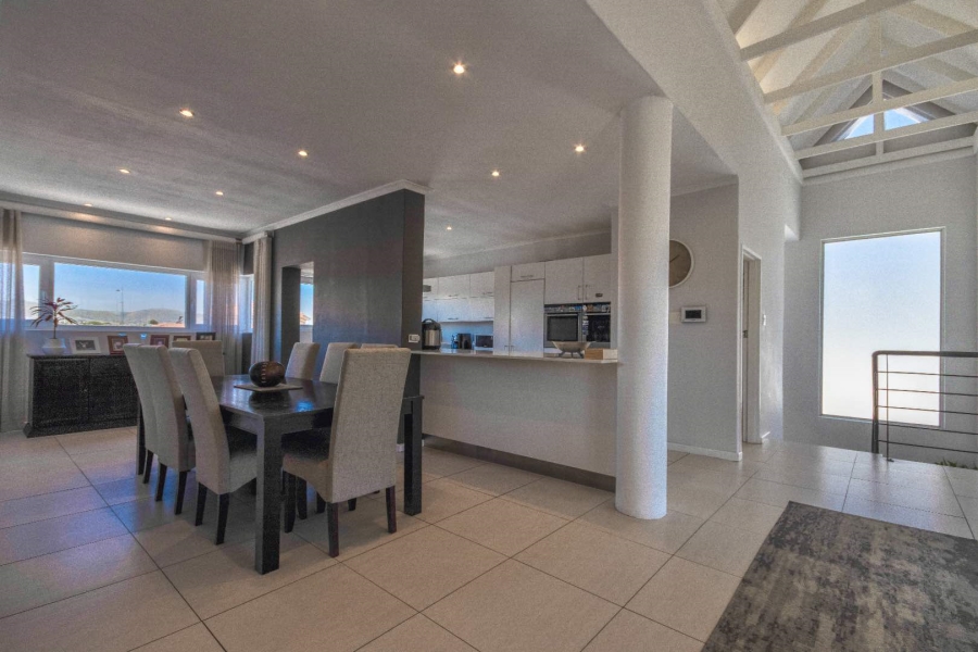 4 Bedroom Property for Sale in Sunset Beach Western Cape